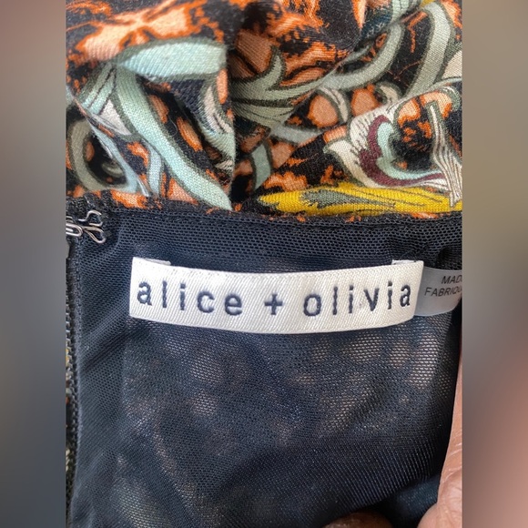 Alice and Olivia Lexia Bodycon Bold Dress Size 2 - Picture 11 of 12